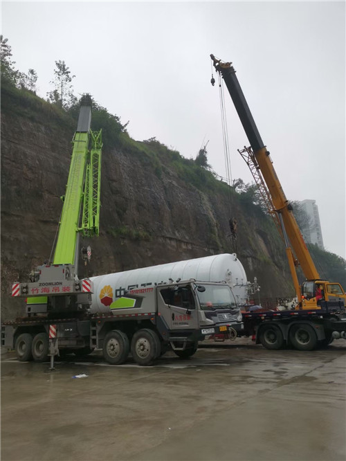 长葛市“不怕风雨冻”—— 吊车的 “恶劣环境适应” 技术